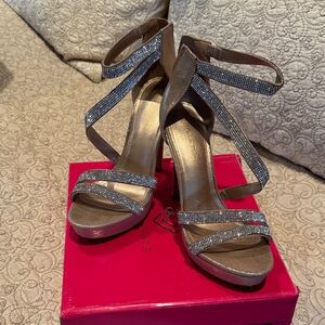 Dream Pairs Champagne Pearl Heels with Silver Accents